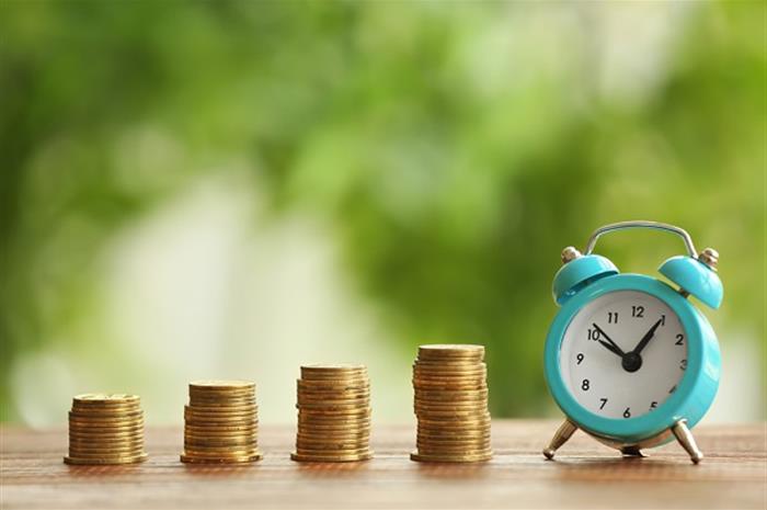 4 ways agents can help clients save for retirement