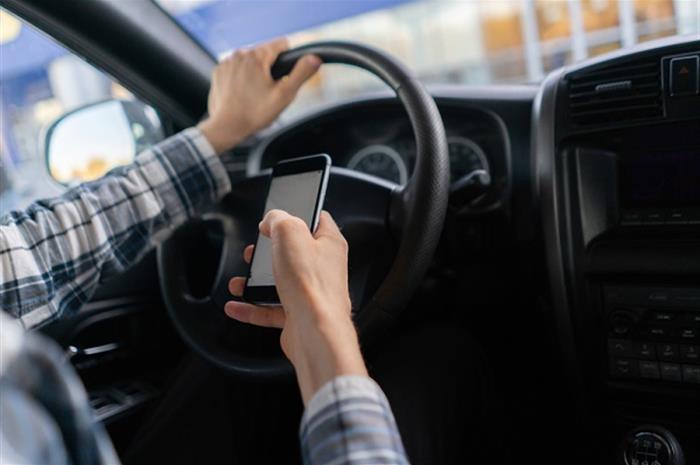 distracted driving on the rise among personal and commercial drivers
